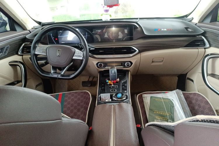 Used Bestune T77 2021 PRO 280 TID Automatic Luxury Model Center Console