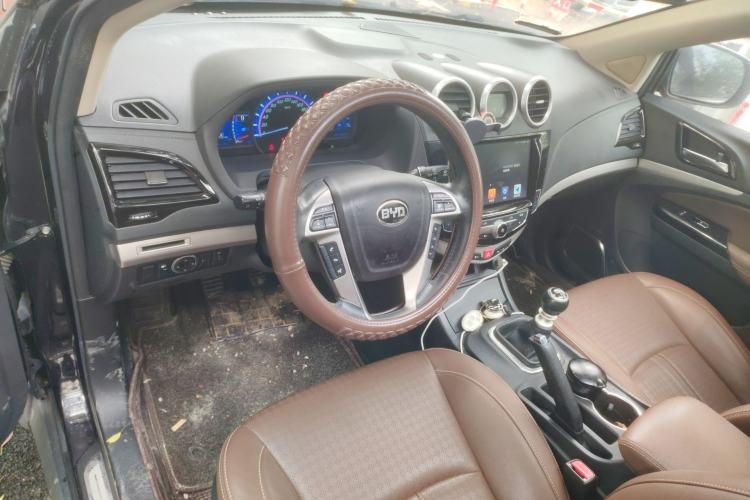 Used BYD S7 2017 1.5T Manual Luxury Model
