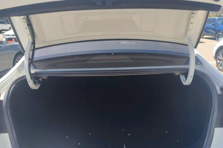 Used Roewe i5 2020 1.5L Automatic 4G Connect Luxury Flagship Edition