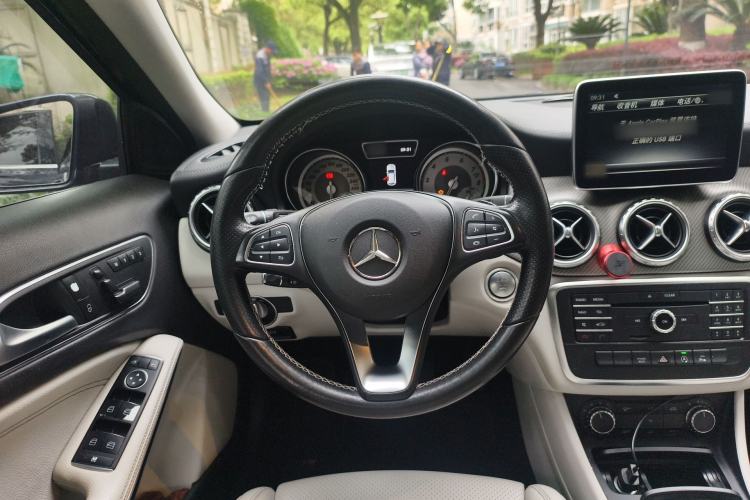 Used Mercedes-Benz GLA 2016 GLA 200 Fashion Model Steering Wheel