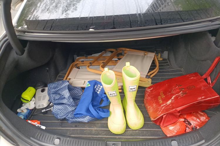 Used Mercedes-Benz E-Class 2016 E 200 L Sport Edition Trunk