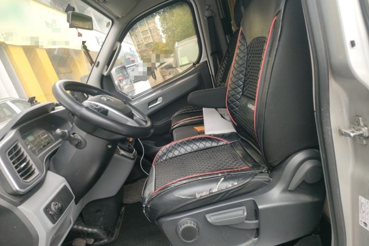 Used SAIC MAXUS Xintu V80 2021 2.0T AMT Classic Aoyuntong Short Wheelbase Mid-Roof 5/6-Seater