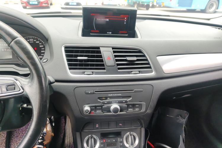 Used Audi Q3 2015 35 TFSI Comfort Model Audio And AC Panel