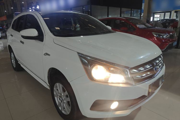 Used Venucia T70 2016 2.0L CVT Smart Choice Edition
