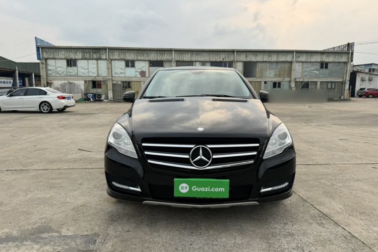 Used Mercedes-Benz R-Class 2017 R 320 4MATIC Business Edition Prestige Model Exterior 7