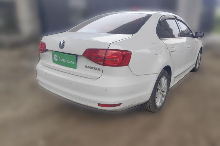 Used Volkswagen Sagitar 2015 1.6L Manual Comfort Model