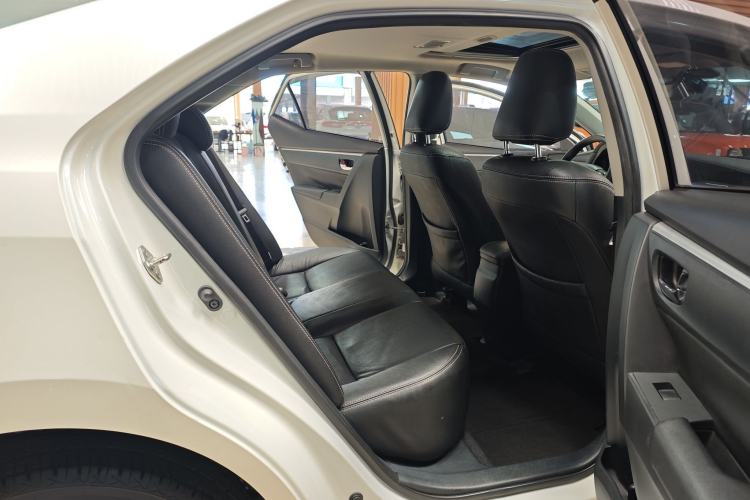 Used Toyota Levin 2017 Revised Dual-Engine 1.8H GS E-CVT Elite Sunroof Version China V Standard