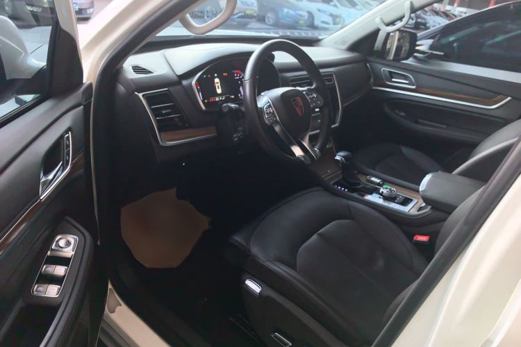 Used Roewe RX8 2018 30T Smart Connectivity All-Wheel Drive Supreme Edition
