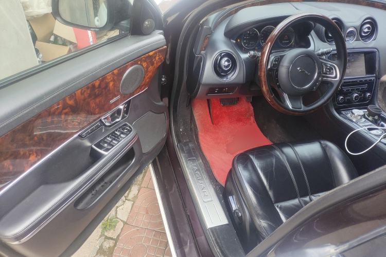 Used Jaguar XJ 2013 XJL 3.0 SC Panoramic Business Edition
