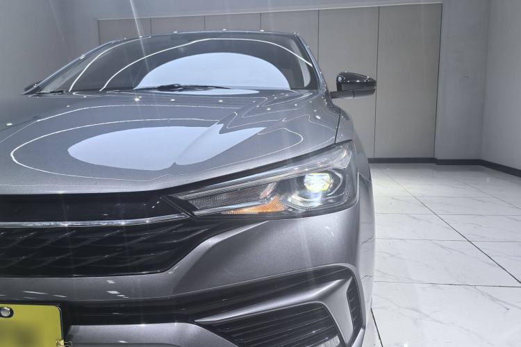 Used Roewe i5 2021 1.5L CVT Platinum Edition