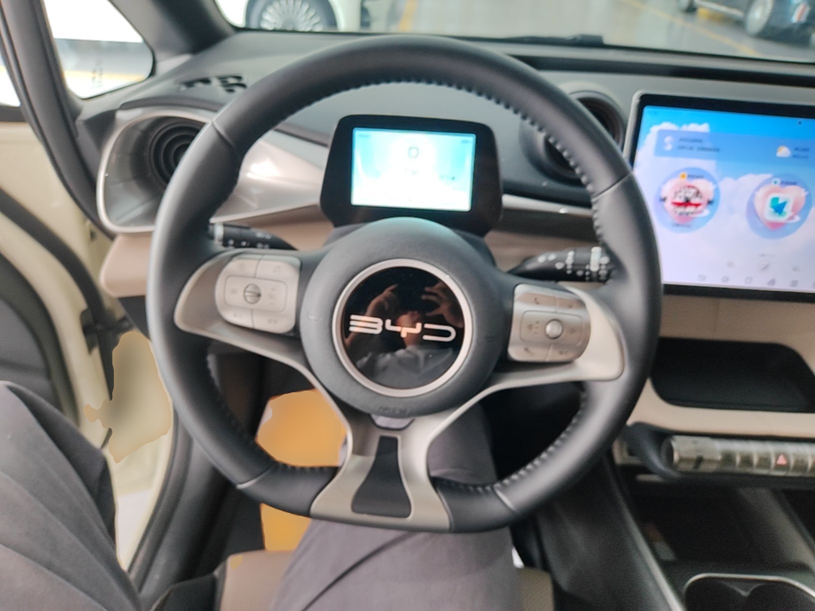 BYD Dolphin 2023 420 km Fashion Edition — снимка 13
