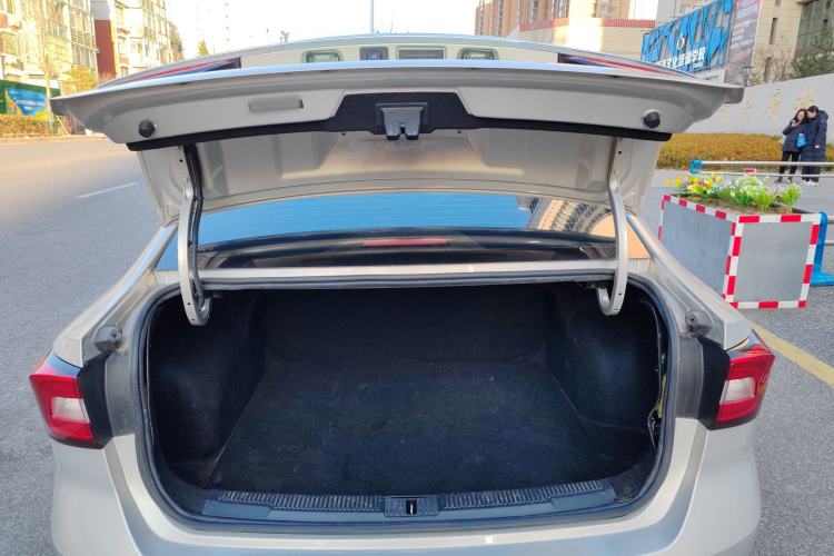 Used Roewe i5 2019 1.5L Automatic 4G Connected Langyue Edition