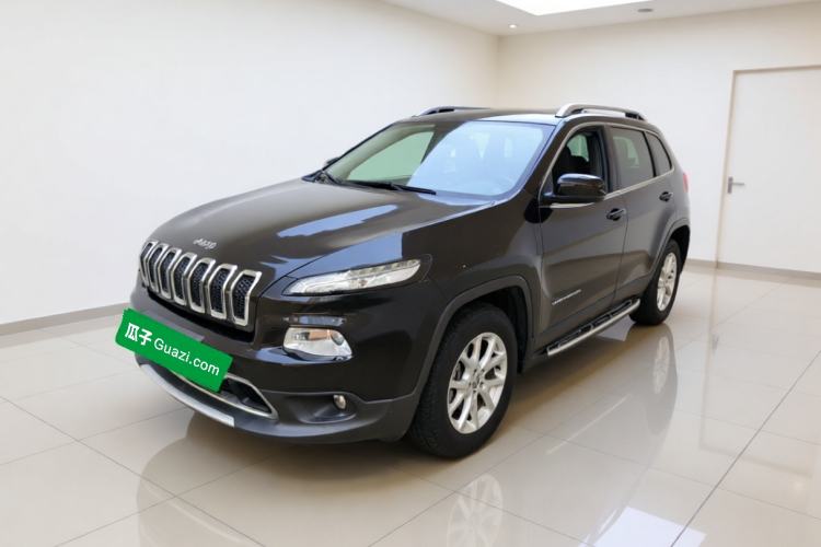 Used Jeep Cherokee 2016 2.4L Professional Smart Version