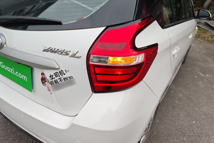 Used Toyota YARiS L Zhi Xuan 2016 Revised Version 1.5G CVT with Dynamic Sunroof Right Rear Taillight