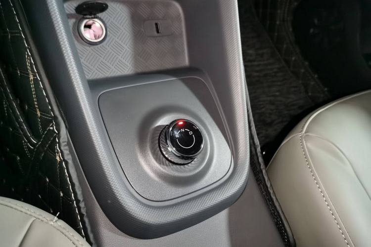 Used Wuling Hongguang New Energy 2025 Extended-Range Hybrid 50 km Standard Version