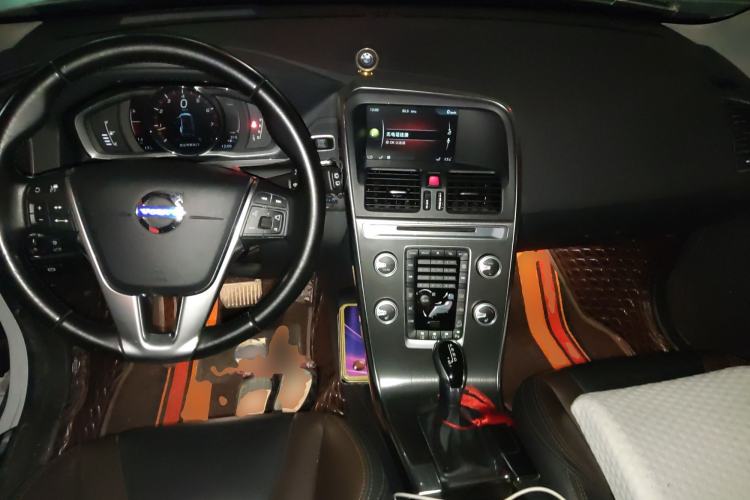 Used Volvo XC60 2015 T5 AWD Zhiyuan Edition
