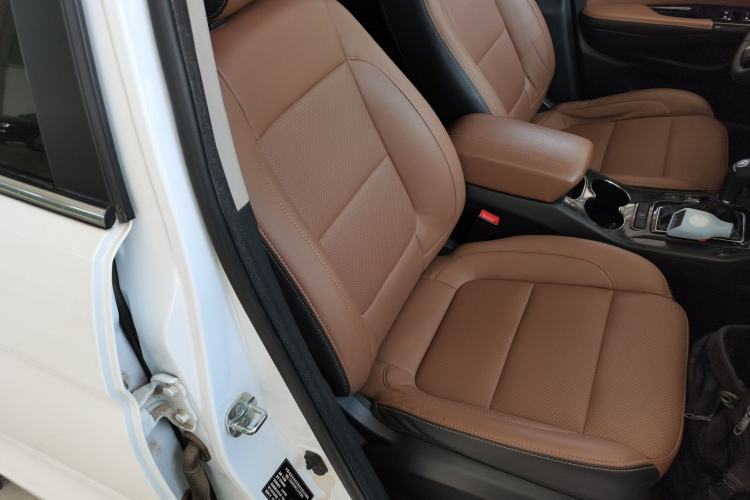 Used CHANGAN CS75 2017 Shangkui Edition 1.8T Automatic All-Wheel-Drive Elite Model
