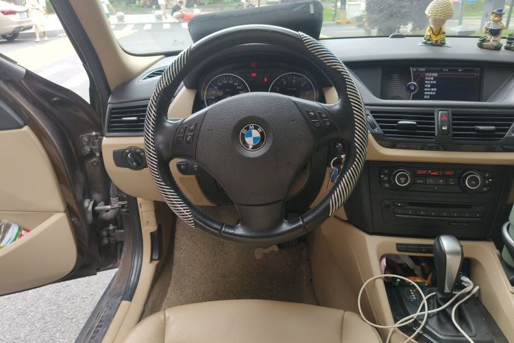 Used BMW X1 2010 xDrive25i
