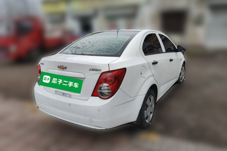 Used Chevrolet Aveo Sonic 2011 Sedan 1.4L MT SL