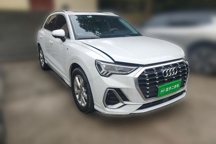 Used Audi Q3 2019 35 TFSI Advanced Dynamic Edition Front Right 45 Deg