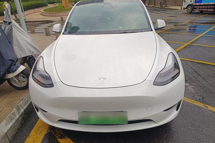 Used Tesla Model Y 2021 Long-Range All-Wheel-Drive Version
