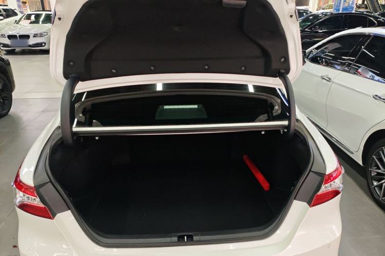 Used Toyota Camry 2023 2.0G Luxury Edition