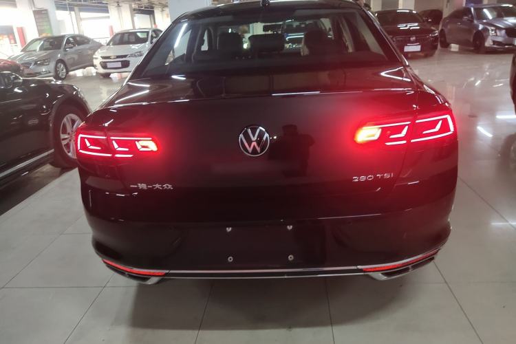 Used Volkswagen Magotan 2025 Zhongxiang Version 280TSI DSG Comfort Edition
