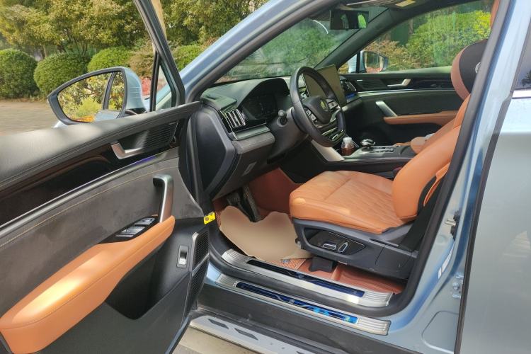 Used BYD Tang New Energy 2023 DM-i Champion Edition 112KM Prestige Model Driver Seat