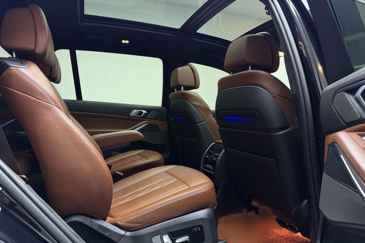 Used BMW X7 2021 xDrive40i Luxury M Sport Package