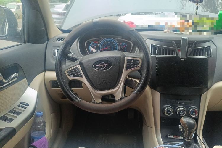 Used Haima S7 2013 2.0L Automatic ZhiShang Version
