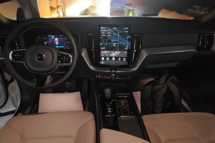 Used Volvo XC60 2026 B5 4x4 Smart Luxury Edition