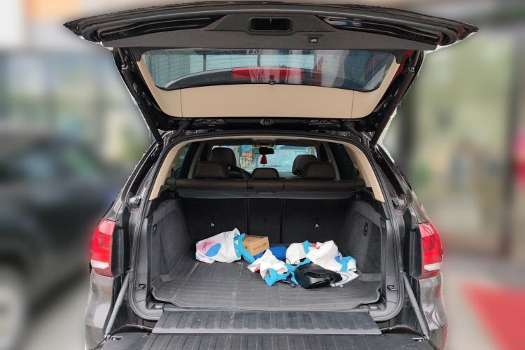 Used BMW X5 2017 xDrive35i Elegant Edition Trunk