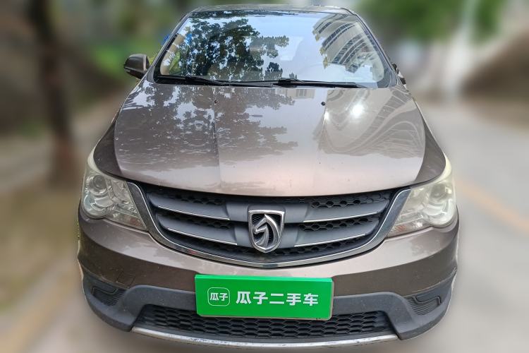 Used Baojun 730 2014 1.5L manual standard trim 7 seats