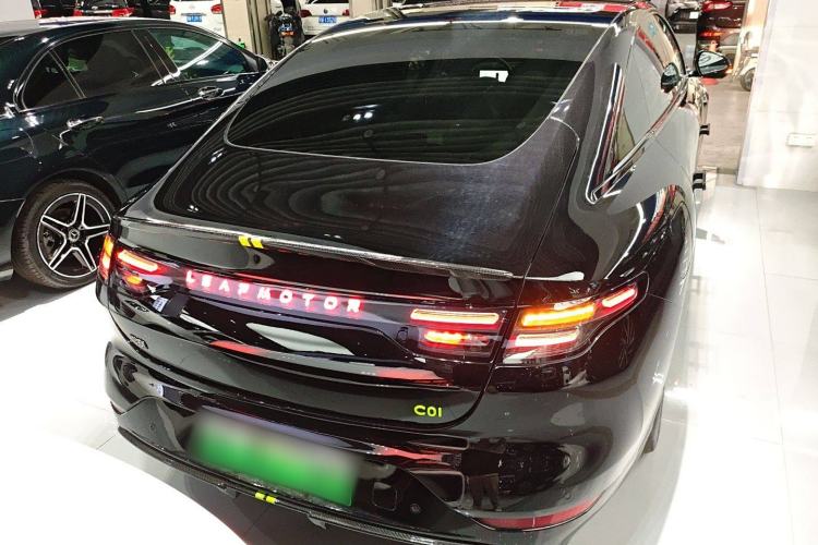 Used Leapmotor C01 2022 Four-Wheel Drive Dual-Motor High-Performance Version
