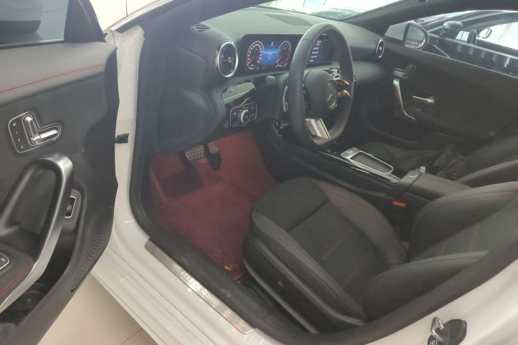 Used Mercedes-Benz CLA 2024-Year Facelifted CLA 200