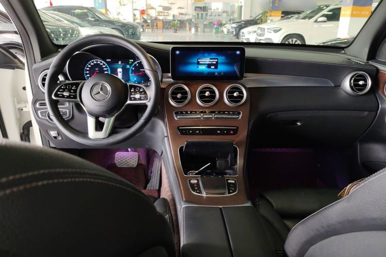 Used Mercedes-Benz GLC 2022 Facelift GLC 260 L 4MATIC Luxury Edition
