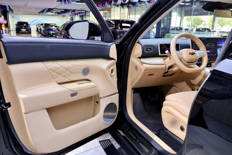 Used Chery T11 2026 Model 220 Rear-Drive Boya Giant-Screen Luxury Edition Interior 3