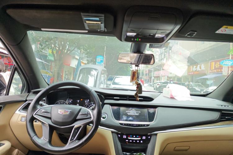 Used Cadillac XT5 2018 25T Luxury Model