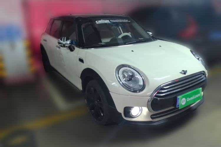 Used MINI Clubman 2016 1.5T COOPER Connoisseur Edition Front Right 45 Deg