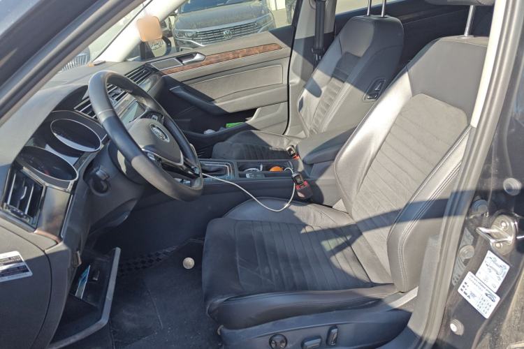 Used Volkswagen Magotan 2017 330TSI DSG Luxury Model
