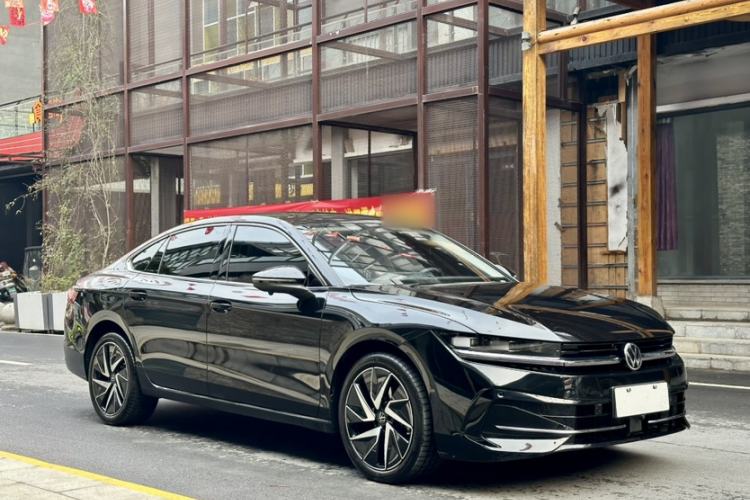 Used Volkswagen Magotan 2024 380TSI DSG Prestige Edition DaMai Package
