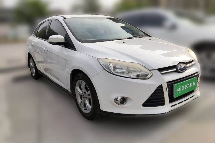 Used Ford Focus 2012 Sedan 1.6L Manual Fashion Edition Front Right 45 Deg