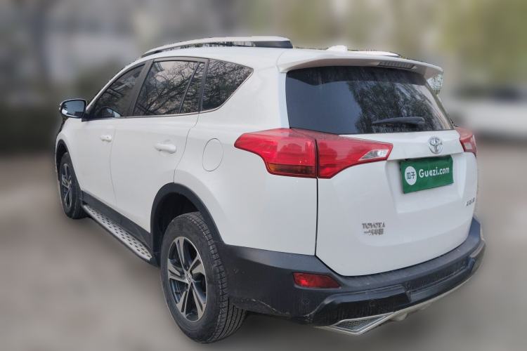 Used Toyota RAV4 2015 2.0L CVT Two-Wheel Drive Fashion Edition Rear Left 45 Deg