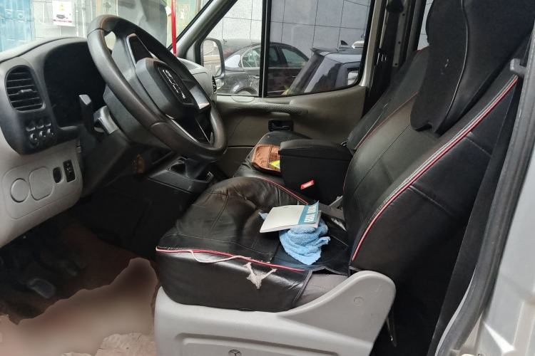 Used JMC Transit 2017 2.8T Commercial Version Short Wheelbase Mid-Roof 6/7/8-Seater JX493