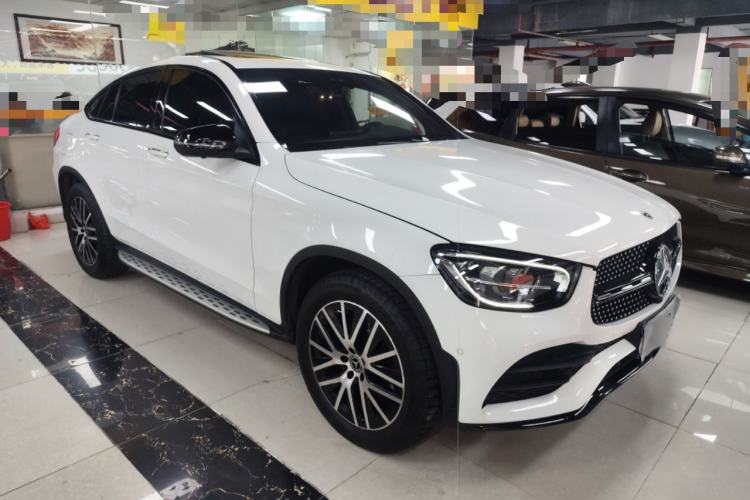 Used Mercedes-Benz GLC Coupe 2021 GLC 300 4MATIC Coupe SUV Front Right 45 Deg