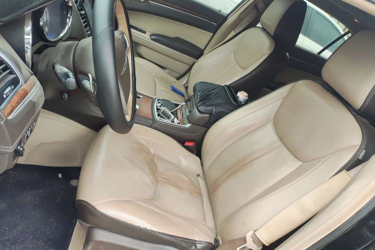 Used Chrysler 300C 2014 3.0L Excellence Edition
