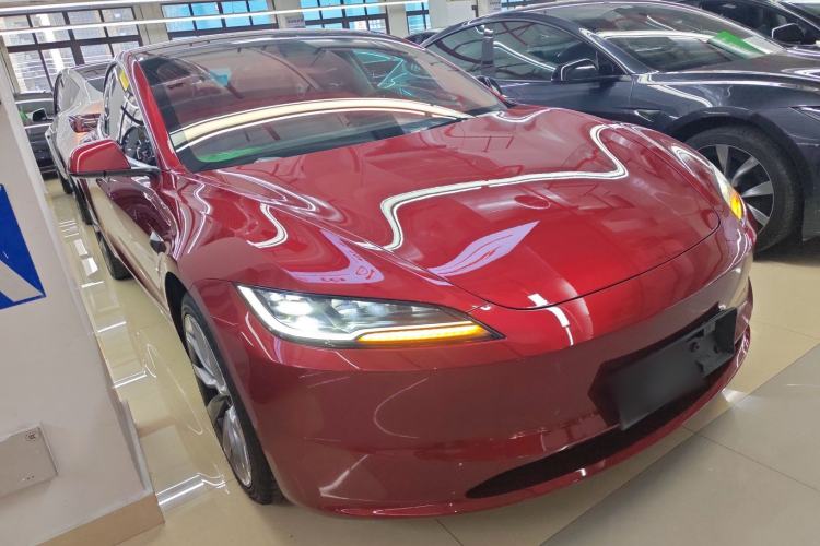 Used Tesla Model 3 2023 Long-Range All-Wheel-Drive Version
