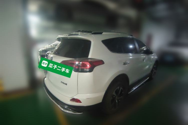 Used Toyota RAV4 2016 2.0L CVT Two-Wheel Drive Fashion Edition China V Standard