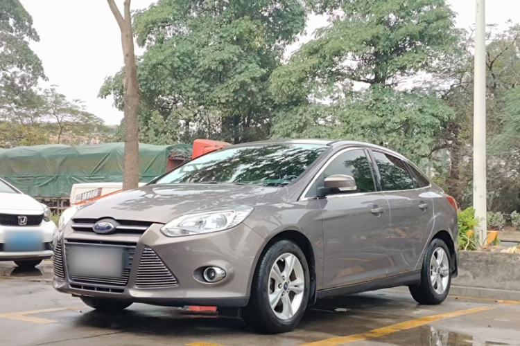 Used Ford Focus 2012 Sedan 1.6L Automatic Fashion Edition