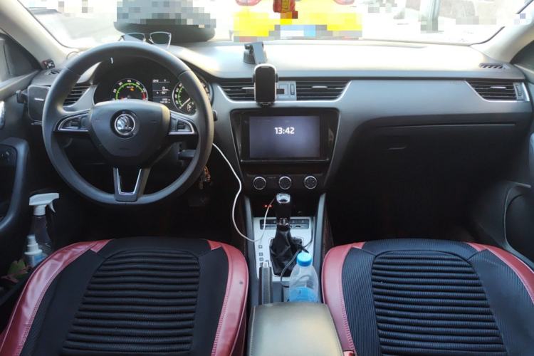 Used Skoda Octavia 2019 1.5L Automatic SmartDrive Comfort Edition China VI Standard
